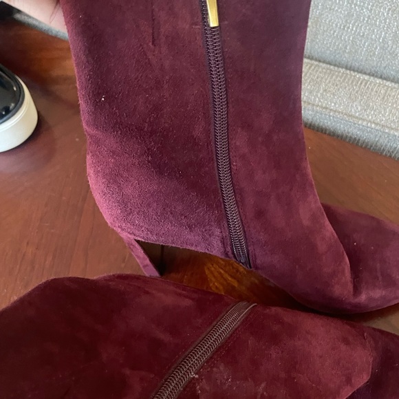 DKNY burgundy ankle boots - Picture 2 of 5